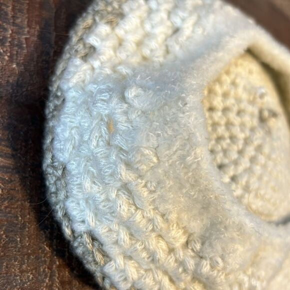 DMC Girls White & Gray Knitted Character Beret Hat with Puppy Plushy - Picture 4 of 6